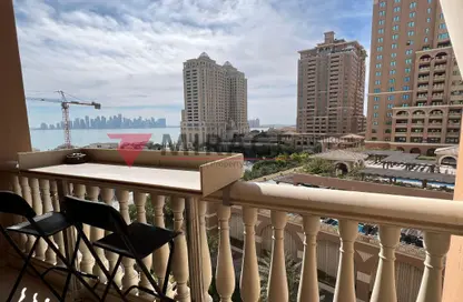 Apartment - 2 Bedrooms - 2 Bathrooms for rent in Porto Arabia - The Pearl Island - Doha