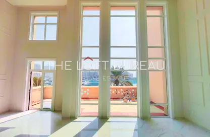 تاون هاوس - 4 غرف نوم - 6 حمامات للبيع في منازل تاون هاوس - بورتو أرابيا - جزيرة اللؤلؤة - الدوحة