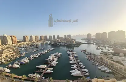 شقة - 2 غرف نوم - 3 حمامات للايجار في طريق بورتو الغربي - بورتو أرابيا - جزيرة اللؤلؤة - الدوحة