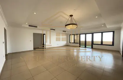 Apartment - 3 Bedrooms - 4 Bathrooms for rent in East Porto Drive - Porto Arabia - The Pearl Island - Doha