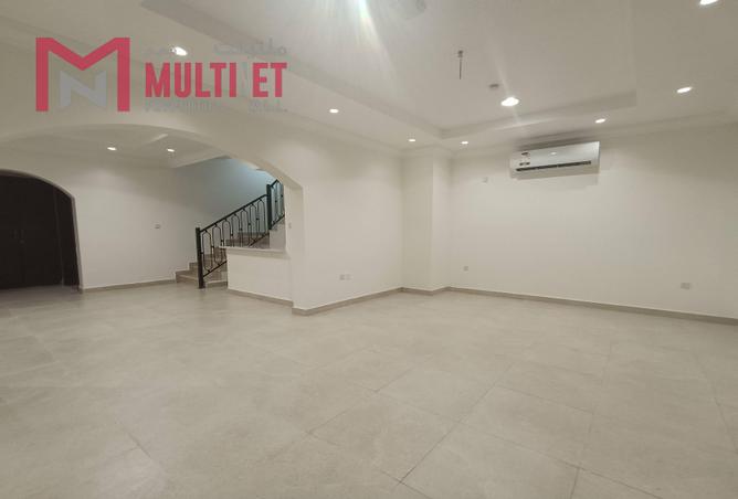 975552 - Property Image 2