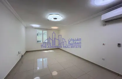 Apartment - 2 Bedrooms - 2 Bathrooms for rent in Al Khalidiya Street - Najma - Doha