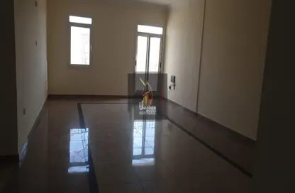 Apartment - 2 Bedrooms - 2 Bathrooms for rent in Royal Plaza - Al Sadd - Doha