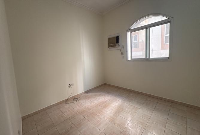 1002466 - Property Image 2