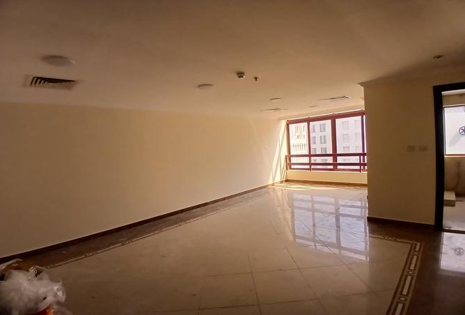 972151 - Property Image 2