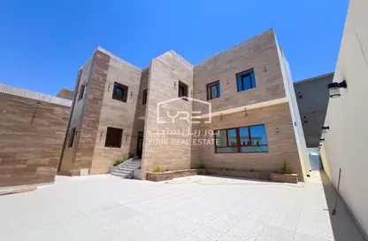 فيلا - 8 غرف نوم - 8 حمامات للبيع في سوق الغرافة - الغرافة - الدوحة