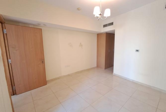966823 - Property Image 3