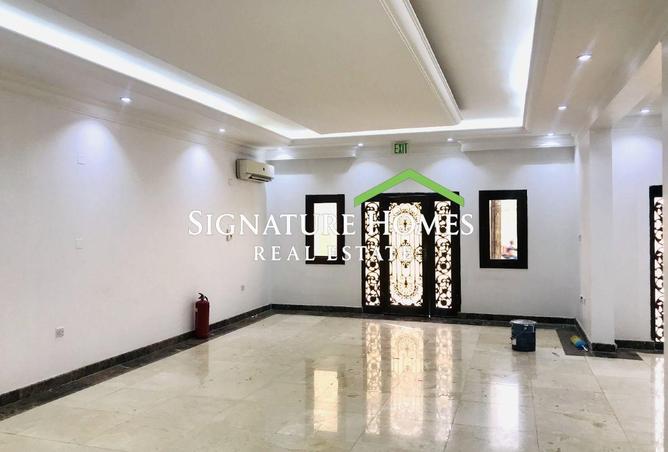 964537 - Property Image 2