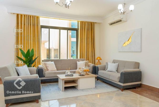 898587 - Property Image 2