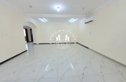 Villa - 5 Bedrooms - 4 Bathrooms for rent in Ain Khaled Villas - Ain Khaled - Doha