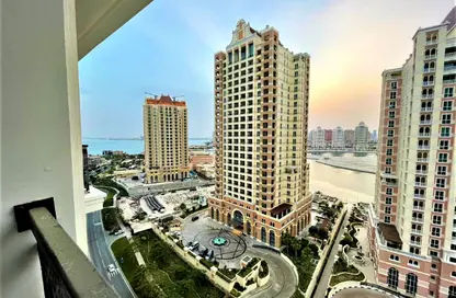 Apartment - 2 Bedrooms - 3 Bathrooms for rent in Floresta Gardens - Floresta Gardens - The Pearl Island - Doha