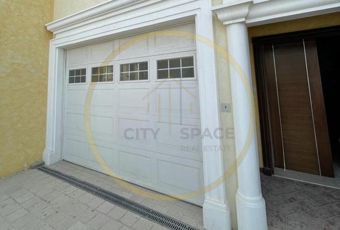 941110 - Property Image 2