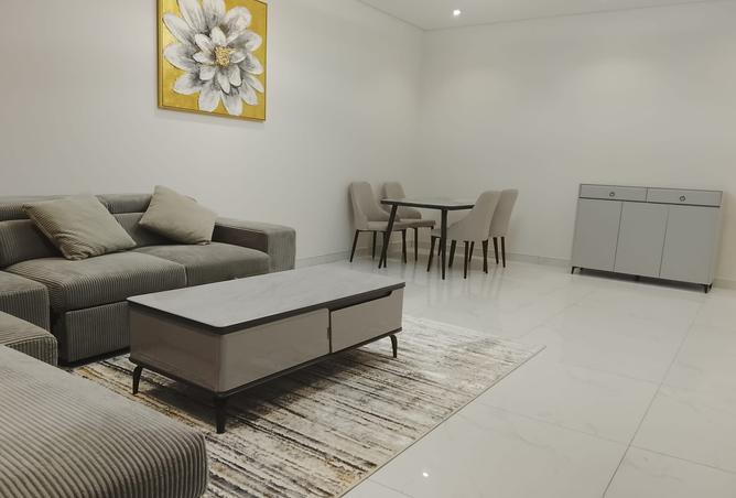 978328 - Property Image 2