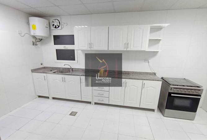 989025 - Property Image 3