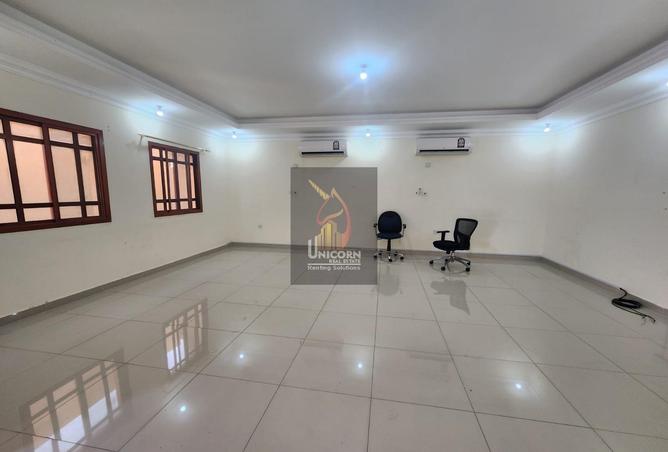 931727 - Property Image 2