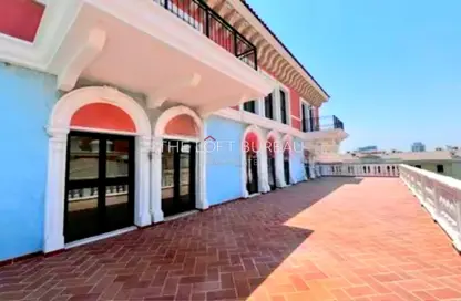 Duplex - 4 Bedrooms - 5 Bathrooms for rent in Carnaval - Qanat Quartier - The Pearl Island - Doha