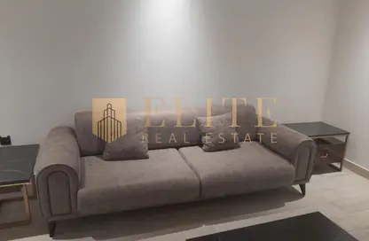 Apartment - 2 Bedrooms - 2 Bathrooms for rent in Al Thani Commercial building - Musheireb - Musheireb - Doha