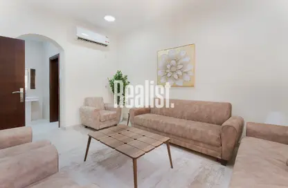 فيلا - 6 غرف نوم - 3 حمامات للبيع في Al Sakhama - الدوحة