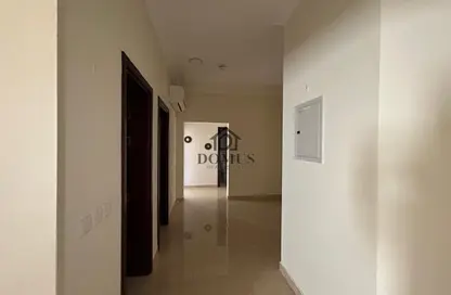 Apartment - 2 Bedrooms - 2 Bathrooms for rent in Thabit Bin Zaid Street - Al Mansoura - Doha