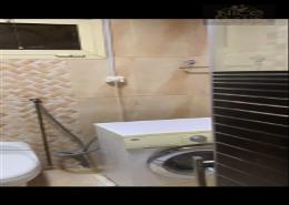 صورةغرفة الغسيل لـ: شقة - 1 غرفة نوم - 1 حمام للكراء في العزيزية - الدوحة, صورة 1