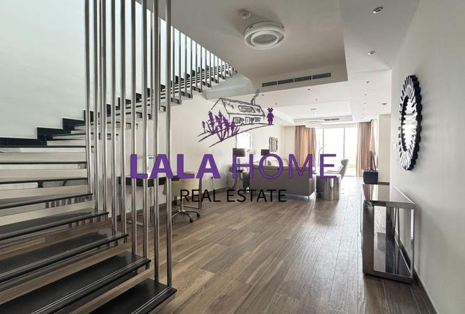 967693 - Property Image 2