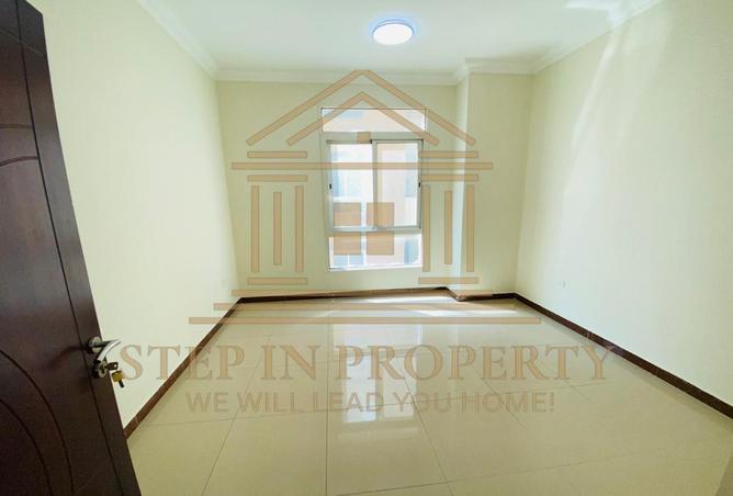 957769 - Property Image 2