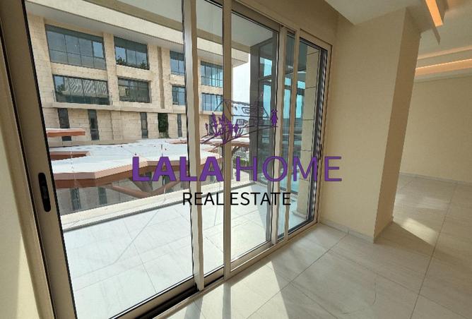 992231 - Property Image 3