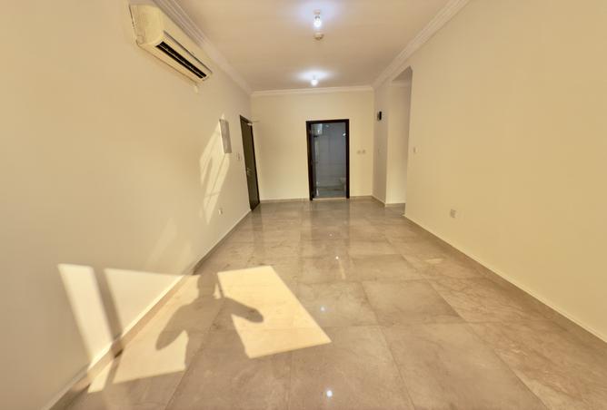 938054 - Property Image 2