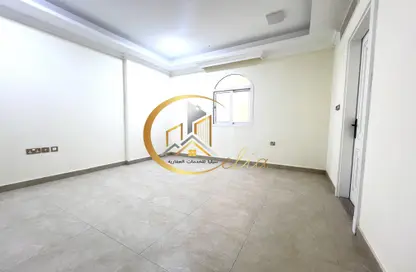 Apartment - 2 Bedrooms - 3 Bathrooms for rent in Asim Bin Omar Street - Al Mansoura - Doha