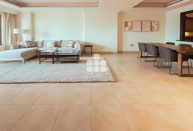 927661 - Property Image 3