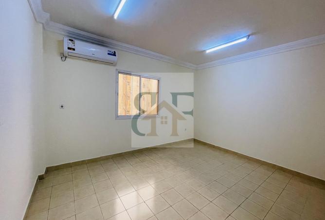972719 - Property Image 2