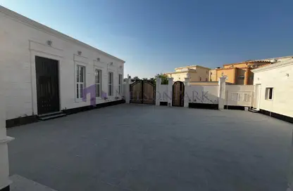 فيلا - 8 غرف نوم - 8 حمامات للبيع في روضة الحمامة - الضعاين