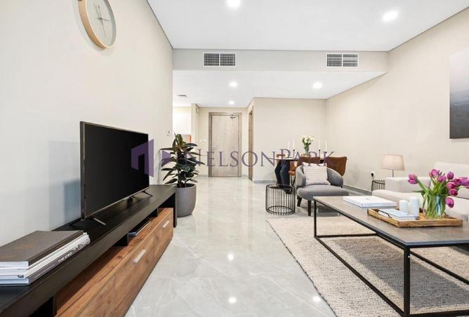 953025 - Property Image 2