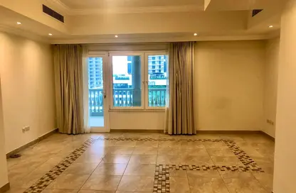 Apartment - 1 Bedroom - 2 Bathrooms for sale in West Porto Drive - Porto Arabia - The Pearl Island - Doha