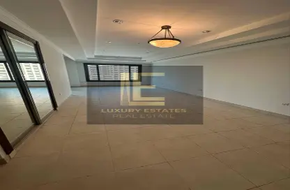 Apartment - 2 Bedrooms - 3 Bathrooms for rent in Tower 7 (Ferrari Tower) - Porto Arabia - The Pearl Island - Doha