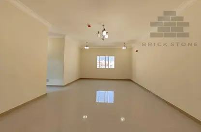 Apartment - 3 Bedrooms - 3 Bathrooms for rent in Al Mansoura - Al Mansoura - Doha