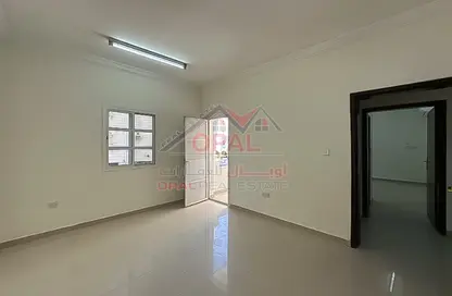 Apartment - 2 Bedrooms - 2 Bathrooms for rent in Bin Omran 46 - Fereej Bin Omran - Doha