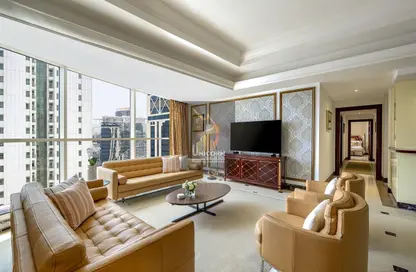 Living Room image for: Apartment - 3 Bedrooms - 3 Bathrooms for rent in Dusit Hotel  and  Suites Doha - Diplomatic Street - West Bay - Doha, Image 1
