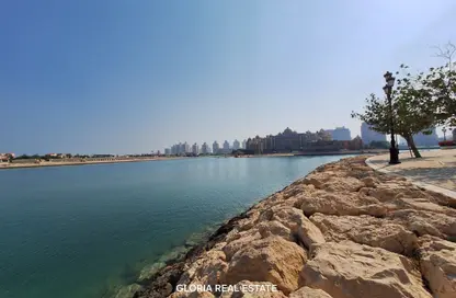 Apartment - 2 Bedrooms - 4 Bathrooms for rent in Qanat Quartier - The Pearl Island - Doha