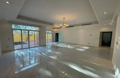 Empty Room image for: Compound - 4 Bedrooms - 5 Bathrooms for rent in Janayin Al Waab - Al Waab - Doha, Image 1
