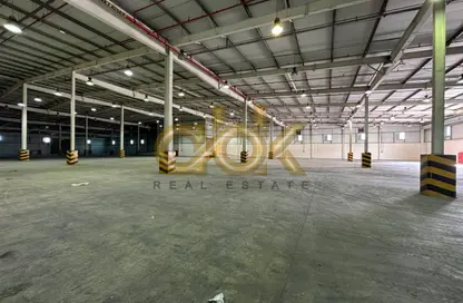 Warehouse - Studio - 2 Bathrooms for rent in Industrial Area 1 - Industrial Area - Doha