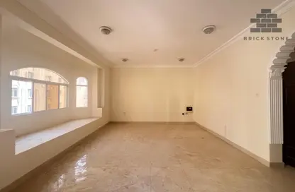 Apartment - 2 Bedrooms - 2 Bathrooms for rent in Al Sadd - Al Sadd - Doha