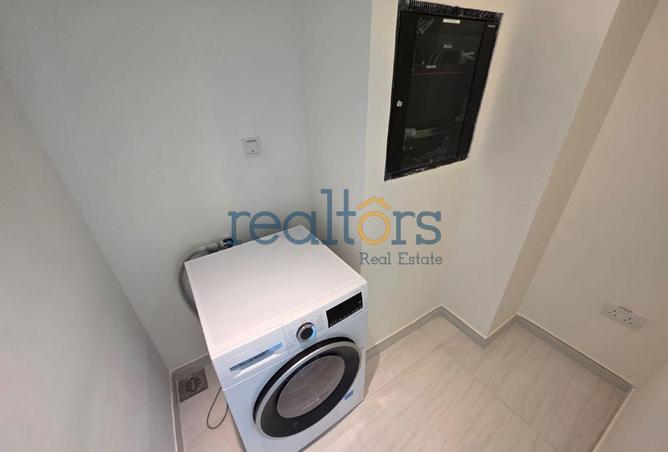 931451 - Property Image 2