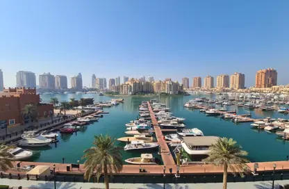 تاون هاوس - 2 غرف نوم - 3 حمامات للايجار في طريق بورتو الشرقي - بورتو أرابيا - جزيرة اللؤلؤة - الدوحة