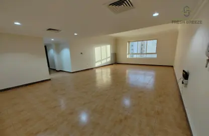 Apartment - 3 Bedrooms - 3 Bathrooms for rent in Najma street - Old Airport Road - Doha