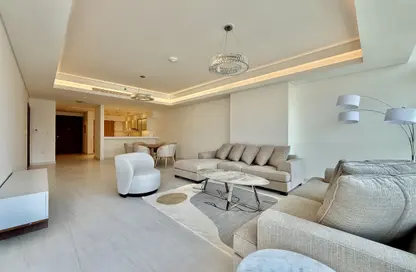 Apartment - 1 Bedroom - 2 Bathrooms for rent in Gewan Island - The Pearl Island - Doha