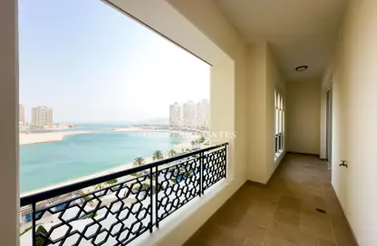Apartment - 2 Bedrooms - 3 Bathrooms for rent in Viva West - Viva Bahriyah - The Pearl Island - Doha