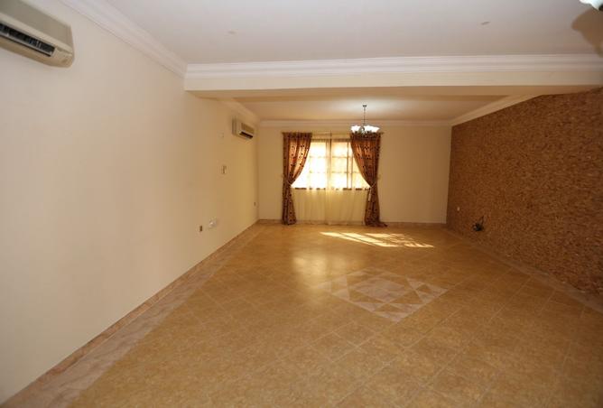 933282 - Property Image 3