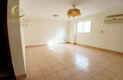 شقة - 3 غرف نوم - 2 حمامات للايجار في شارع السد - السد - الدوحة