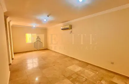Apartment - 2 Bedrooms - 2 Bathrooms for rent in Al Sadd Road - Al Sadd - Doha